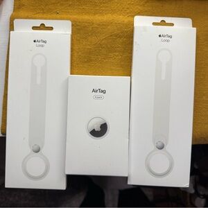 NIB AirTag 4 pack + AirTag loop bundle